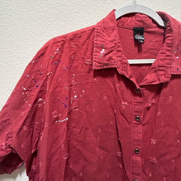 ❗️3/$15❗️Distressed Burgundy Button Up Top - Picture 10 of 13